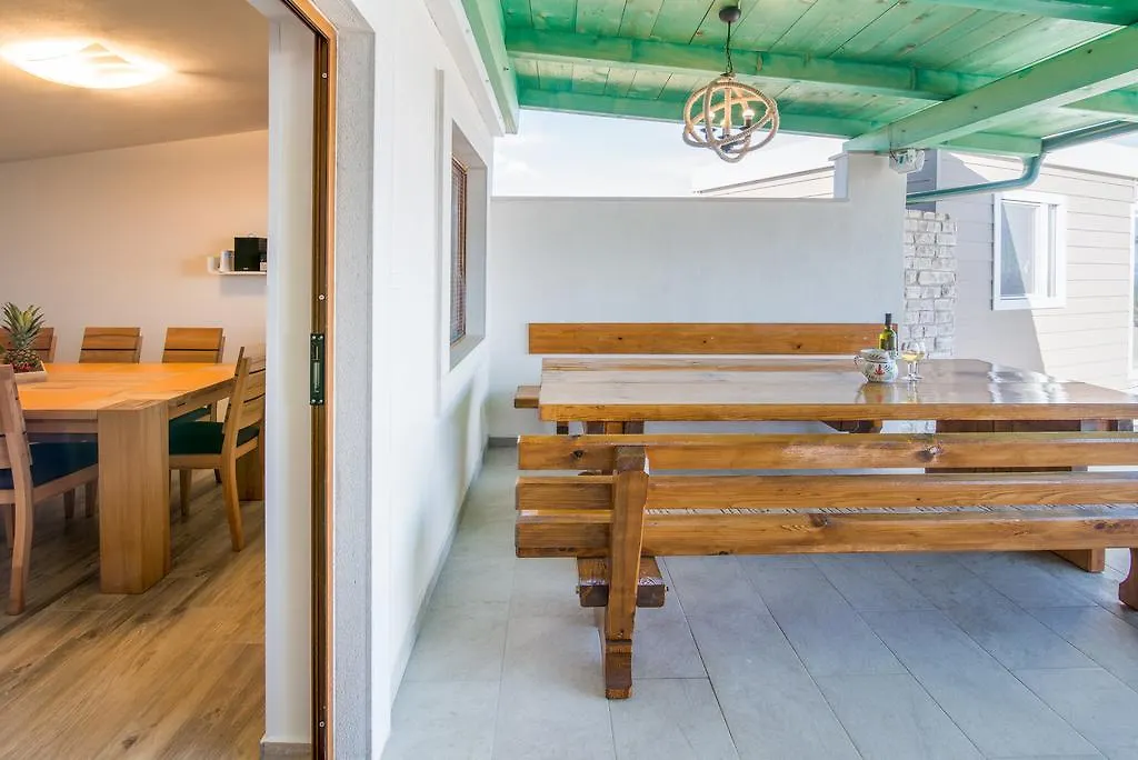 קרק Mobile Homes Residence Ulika פארק נופש